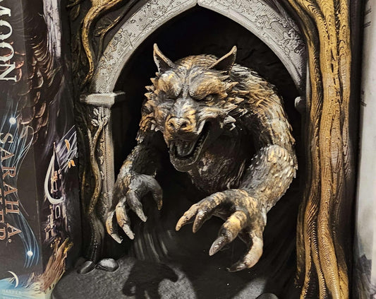 Werewolf Book Nook | 3D Printed Fantasy Bookshelf Decor | Book Lovers Gift